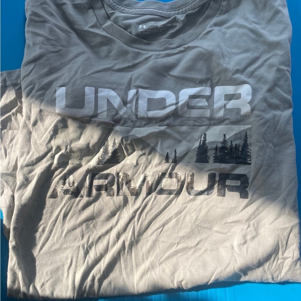 Under Armour Silver and Black Graphic Tee